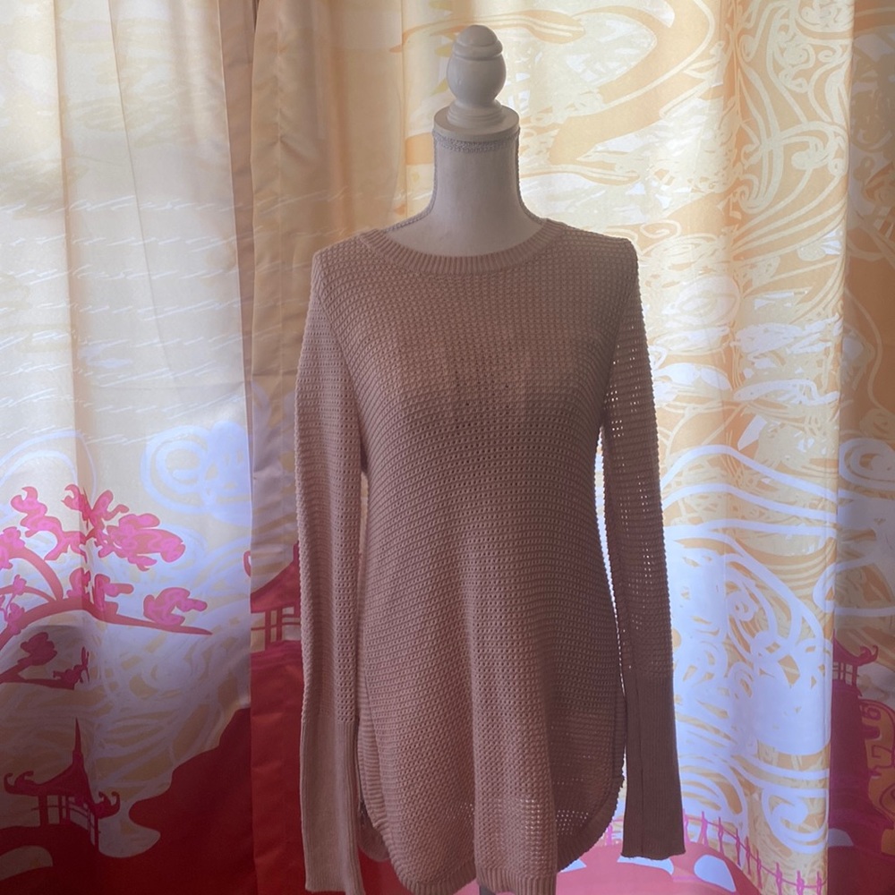 Akini Sweater light pink size small